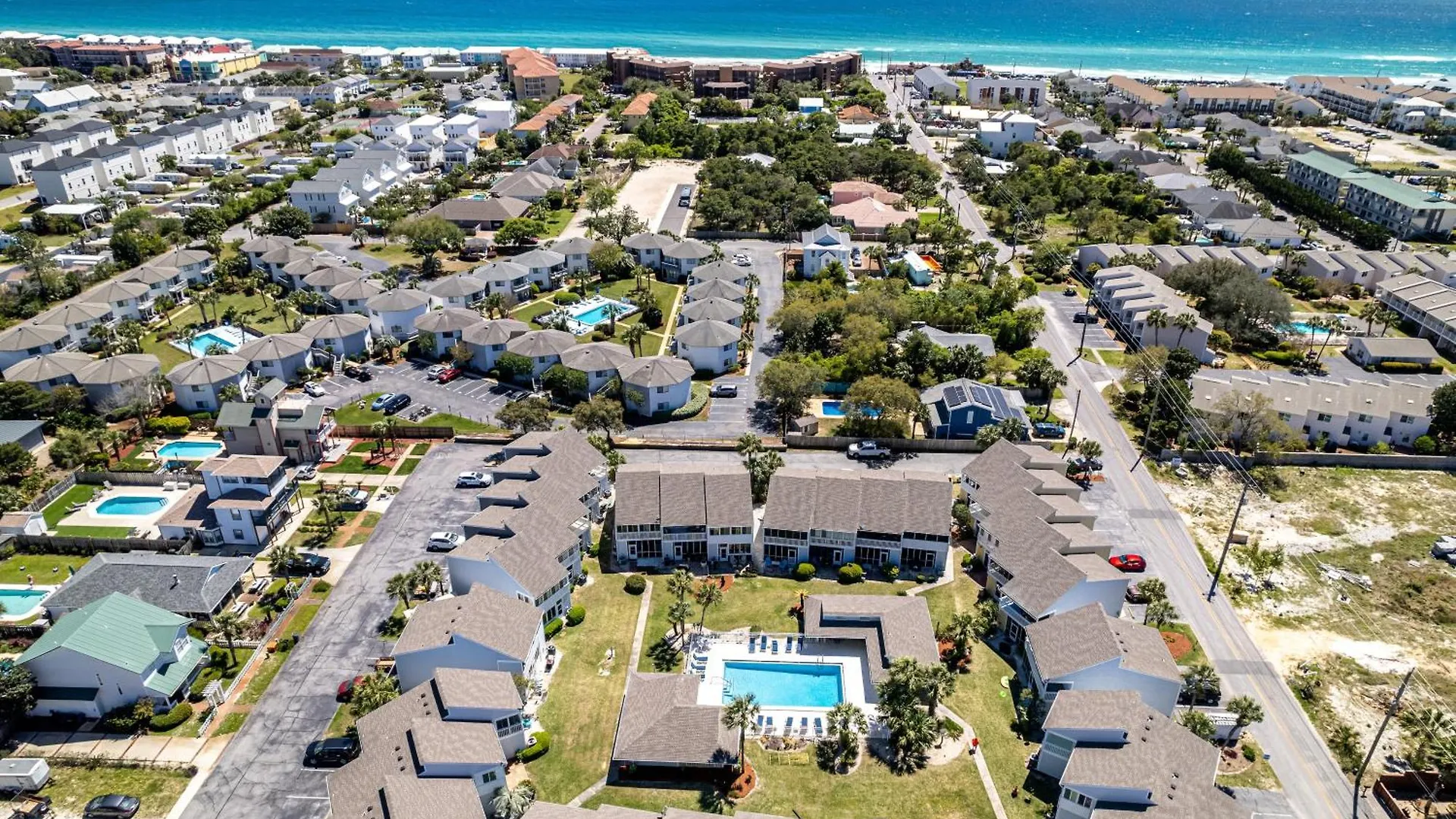 Sandpiper Cove 1157- By Holiday Isle Properties Destin